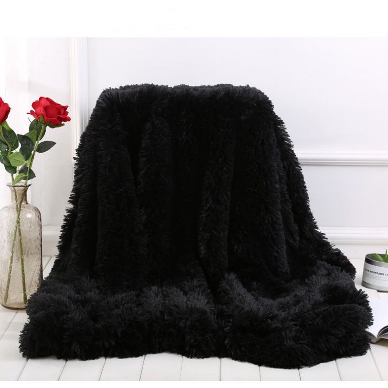 plaid-doux-imitation-fourrure-600g-m2-noir